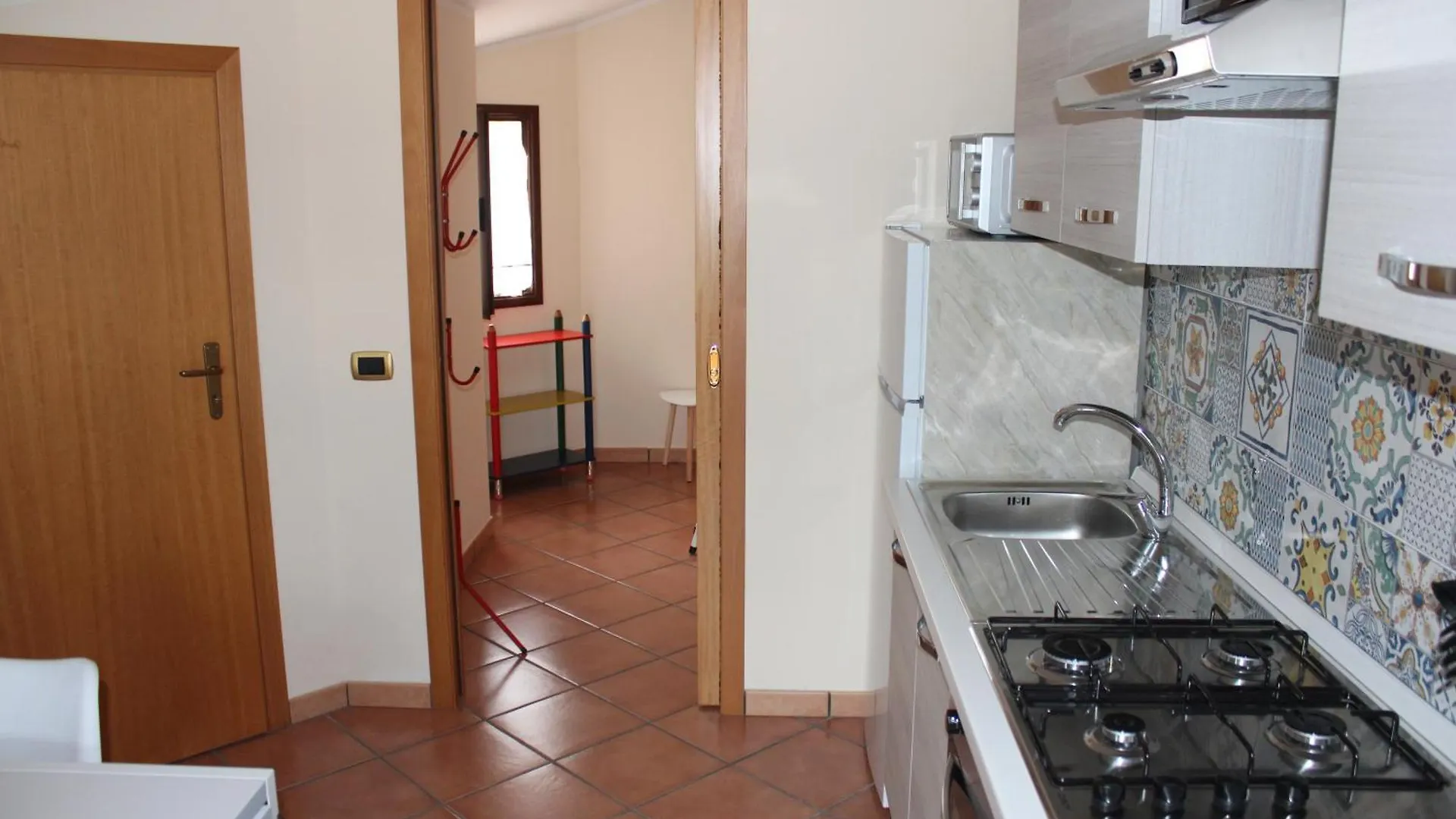 Tusa Appartavilla Residence Le Case Del Sole Campofelice Di Roccella Villa